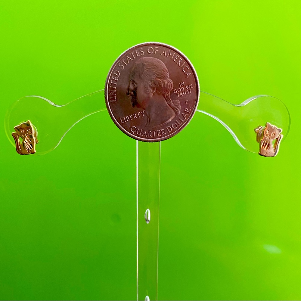 Dainty 14 kt. yellow gold cat pierced earrings.
